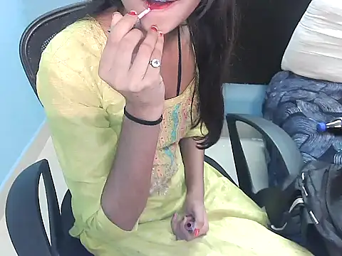 Snapshot of notty_heena chatting on November 23, 3:39 am notty heena online show from November 23, 3:39 am