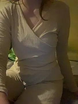 KittieCreme online show from February 6, 5:49 pm