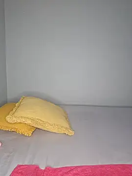 certifiedhottie2025 online show from November 13, 6:01 am