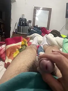 Snapshot of KingFlores chatting on February 7, 5:11 am KingFlores online show from February 7, 5:11 am