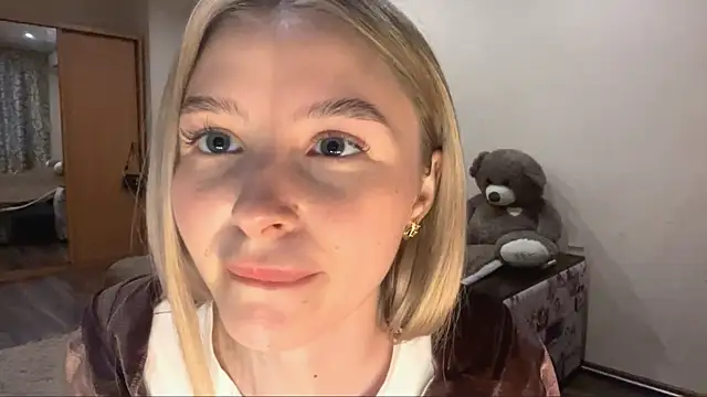 VictoriaMystery online show from October 18, 2:29 pm