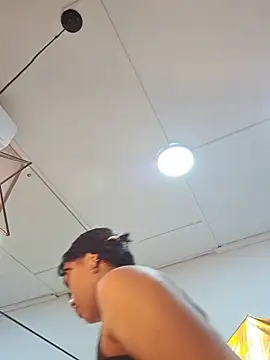 Mariana-Torres online show from December 14, 11:59 am