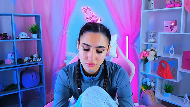 Snapshot of RebeckaThornton chatting on October 30, 6:26 am RebeckaThornton online show from October 30, 6:26 am