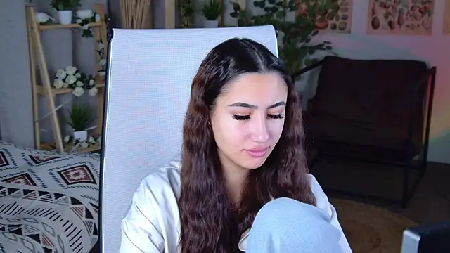 Snapshot of RebeckaThornton chatting on November 29, 8:28 am RebeckaThornton online show from November 29, 8:28 am