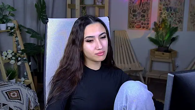 Snapshot of RebeckaThornton chatting on December 5, 9:51 am RebeckaThornton online show from December 5, 9:51 am