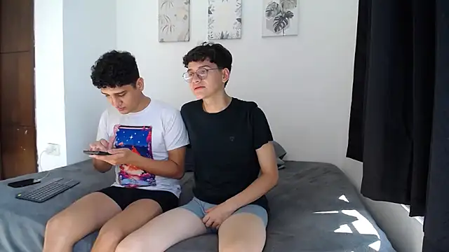 SpritzBoys online show from October 28, 1:25 pm