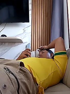 sexyandres 23 online show from March 13, 8:26 pm