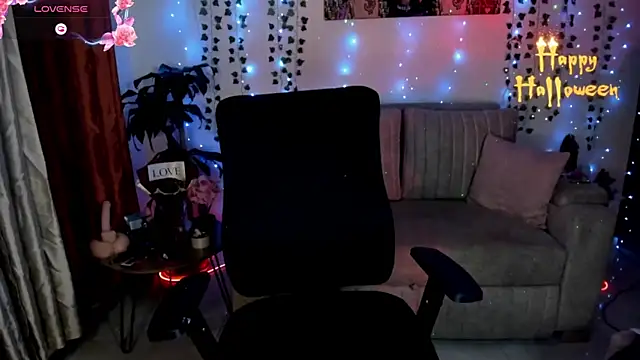 Lizz martins online show from October 31, 2:45 am