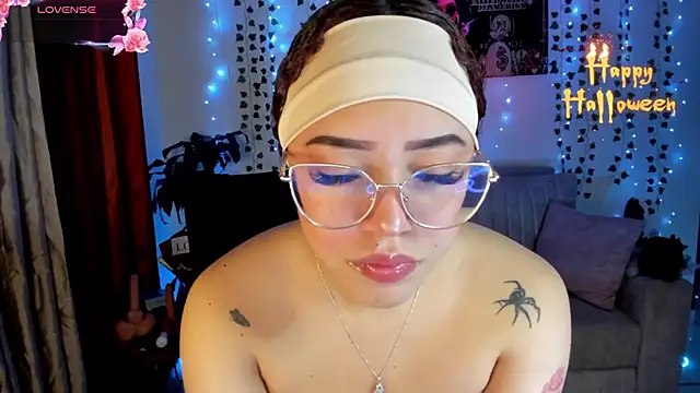 Lizz martins online show from November 4, 1:59 am