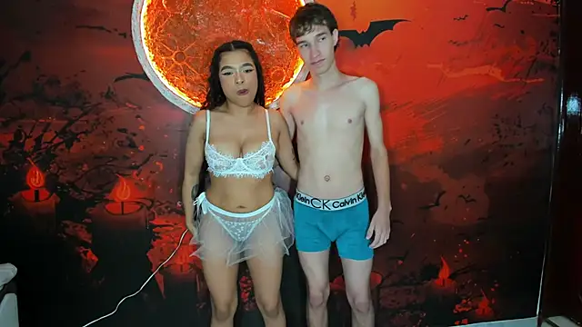 Snapshot of mycolection_girls chatting on March 14, 9:31 pm mycolection girls online show from March 14, 9:31 pm