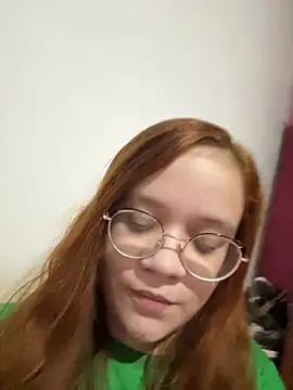 Snapshot of ruivinhadancer chatting on May 7, 1:11 am ruivinhadancer online show from May 7, 1:11 am