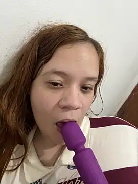 Snapshot of ruivinhadancer chatting on June 19, 5:34 am ruivinhadancer online show from June 19, 5:34 am