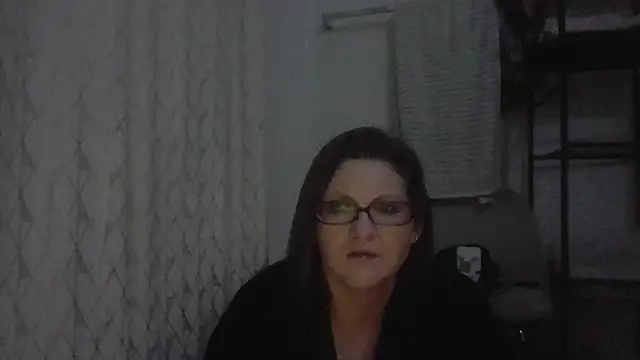 Snapshot of CloudyCockTeaser chatting on November 17, 12:33 pm CloudyCockTeaser online show from November 17, 12:33 pm