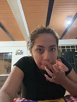 Snapshot of Emily_Joee chatting on October 19, 3:51 am Emily Joee online show from October 19, 3:51 am