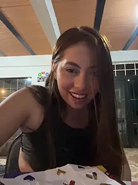 Snapshot of Emily_Joee chatting on October 24, 3:47 am Emily Joee online show from October 24, 3:47 am