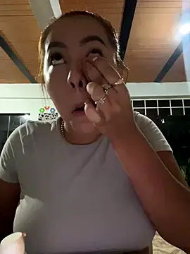 Snapshot of Emily_Joee chatting on November 20, 12:33 am Emily Joee online show from November 20, 12:33 am