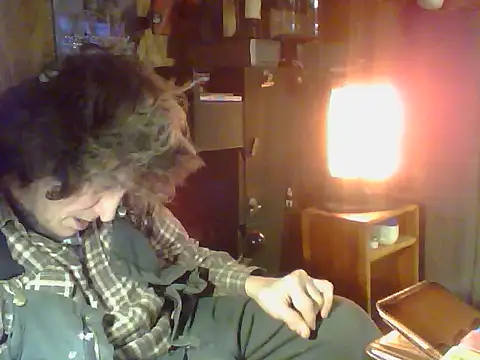 Snapshot of OldManOnline chatting on February 9, 7:56 am OldManOnline online show from February 9, 7:56 am