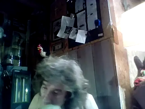 Snapshot of OldManOnline chatting on March 27, 5:57 am OldManOnline online show from March 27, 5:57 am