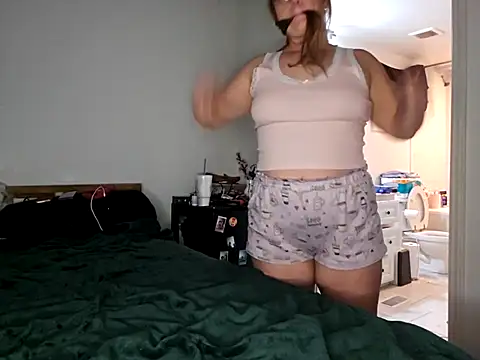 mommiixpooks online show from October 13, 6:35 am