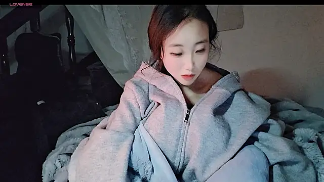 Snapshot of hyp0crite chatting on November 18, 3:16 pm hyp0crite online show from November 18, 3:16 pm