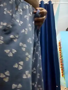 Snapshot of Prishacam2 chatting on November 1, 7:54 am Prishacam2 online show from November 1, 7:54 am