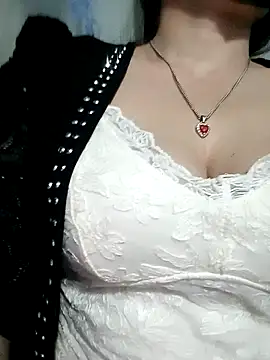 LalayCii online show from October 22, 5:13 pm