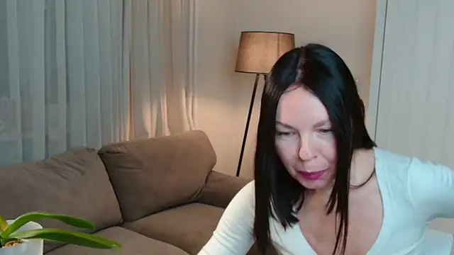 LittleNicolee online show from December 5, 6:37 pm