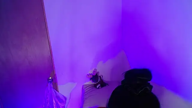 Miranda kim  online show from November 8, 11:47 pm