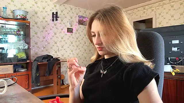 AmeliLia online show from March 12, 11:27 am