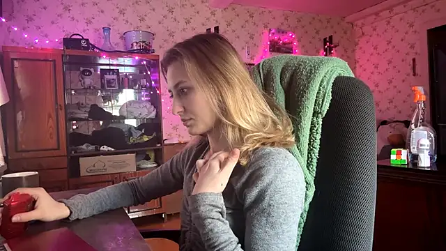 AmeliLia online show from March 19, 2:54 pm