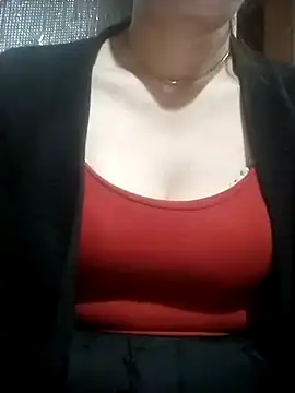 YiyinLy online show from December 4, 12:36 pm