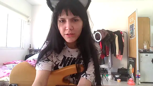 Snapshot of miapink33 chatting on November 24, 6:07 pm miapink33 online show from November 24, 6:07 pm