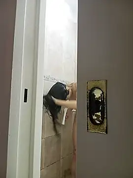 Snapshot of miapink33 chatting on December 3, 12:07 am miapink33 online show from December 3, 12:07 am