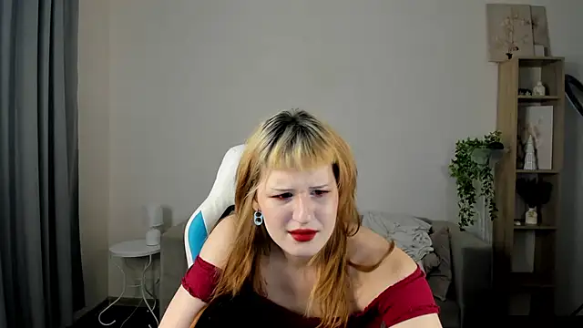 Snapshot of Nova_Grave chatting on October 15, 11:32 am Nova Grave online show from October 15, 11:32 am