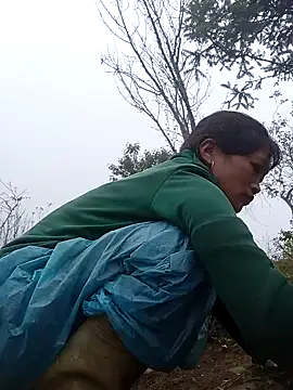 Snapshot of siusiu-00 chatting on November 2, 2:03 am siusiu-00 online show from November 2, 2:03 am