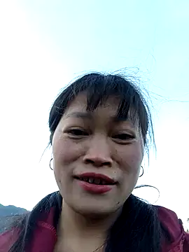 Snapshot of siusiu-00 chatting on November 28, 9:56 am siusiu-00 online show from November 28, 9:56 am