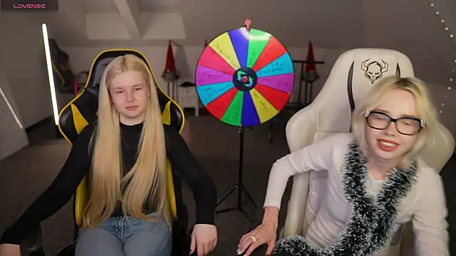 Snapshot of Jessica_start chatting on December 4, 3:21 pm Jessica start online show from December 4, 3:21 pm