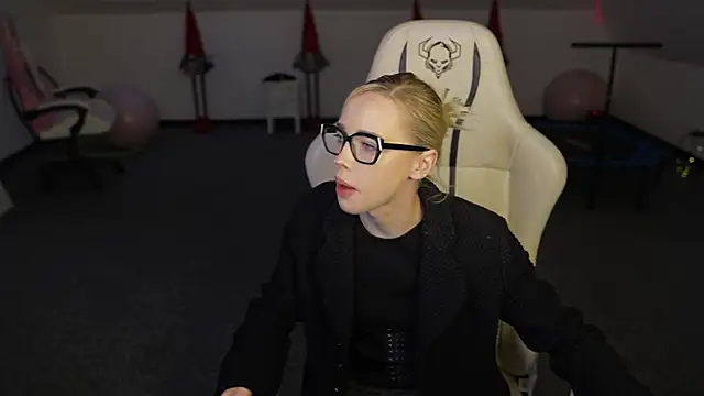 Snapshot of Jessica_start chatting on December 15, 11:14 am Jessica start online show from December 15, 11:14 am