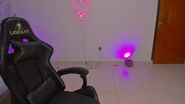 merida 06 online show from November 7, 3:06 am