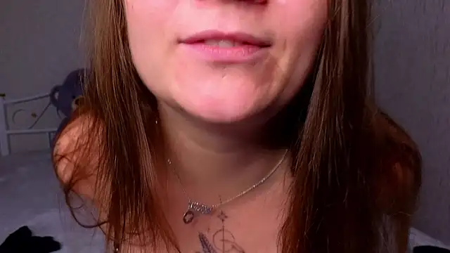 Amy  Leee  online show from November 10, 6:51 pm