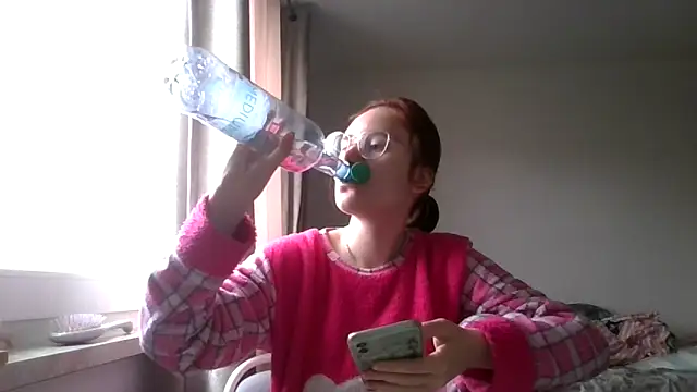 LuckySLove online show from March 15, 1:17 pm