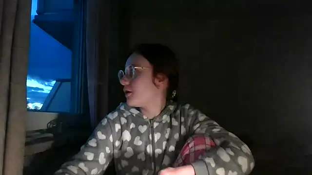 LuckySLove online show from March 30, 5:58 pm