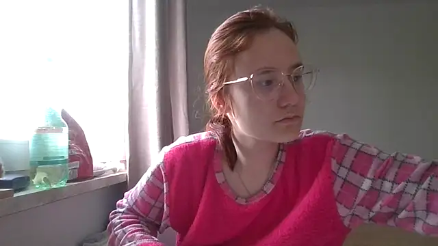 LuckySLove online show from April 5, 2:36 pm