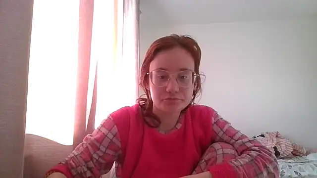 LuckySLove online show from April 9, 3:06 pm