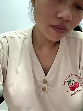 Snapshot of Nini-cn chatting on October 17, 2:08 pm Nini-cn online show from October 17, 2:08 pm