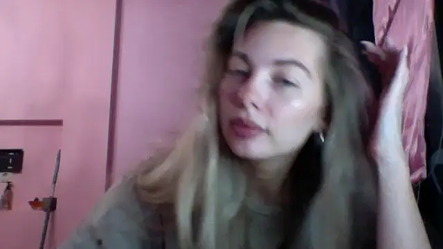 Snapshot of Sygream chatting on October 14, 6:42 pm Sygream online show from October 14, 6:42 pm