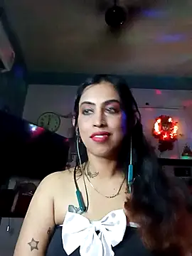 Darling Annie online show from October 24, 6:15 pm