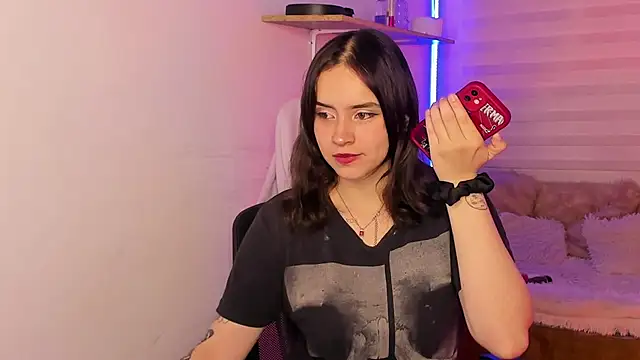 Snapshot of Emily_Lindey chatting on October 23, 3:28 am Emily Lindey online show from October 23, 3:28 am