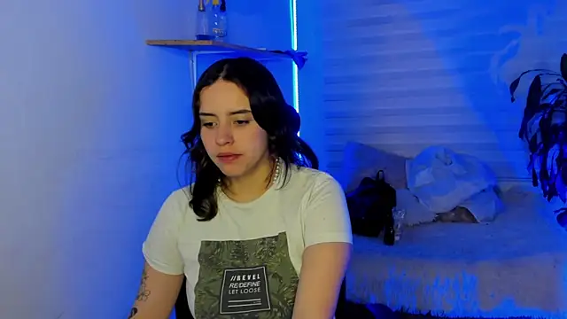 Snapshot of Emily_Lindey chatting on November 8, 3:29 am Emily Lindey online show from November 8, 3:29 am