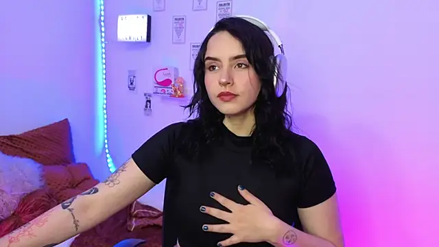 Emily Lindey online show from February 6, 3:33 am